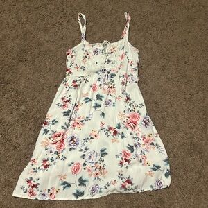 White flower sundress/ Extra small